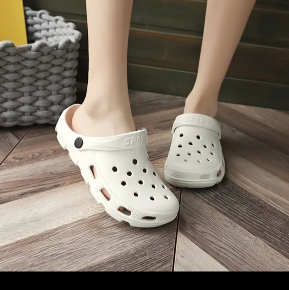 1 Pair New Fashion Croc look-alikes - Picture 7 of 12
